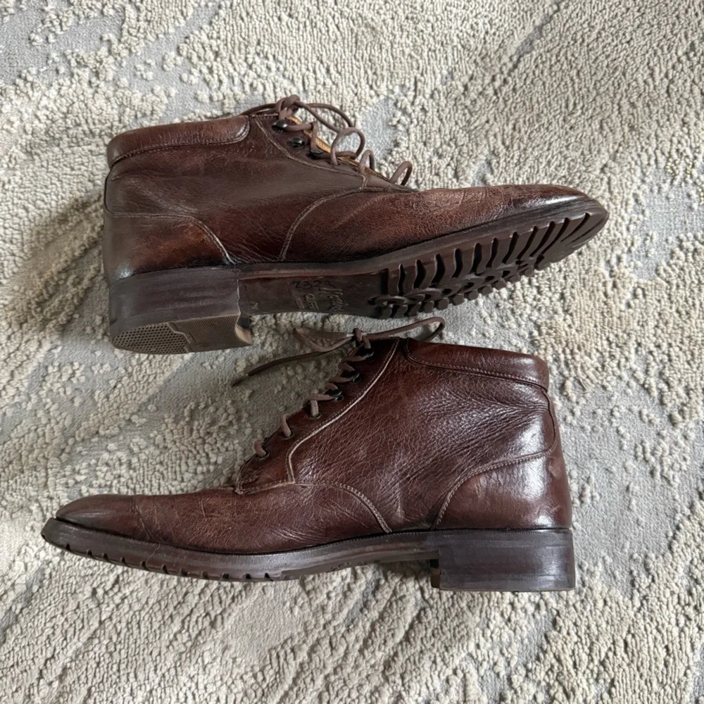 NEIMAN MARCUS brown lace up ankle boots leather made in Italy 9.5